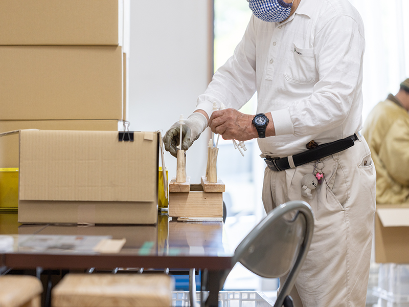 利用者さんお仕事中_1